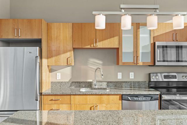 8161 33rd Avenue S 306, Bloomington, MN 55425