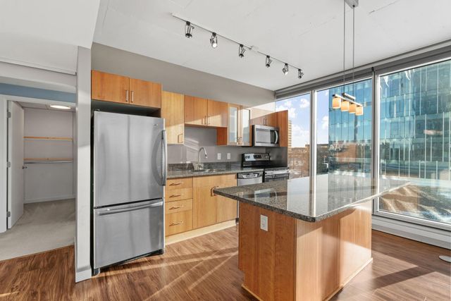 8161 33rd Avenue S 306, Bloomington, MN 55425