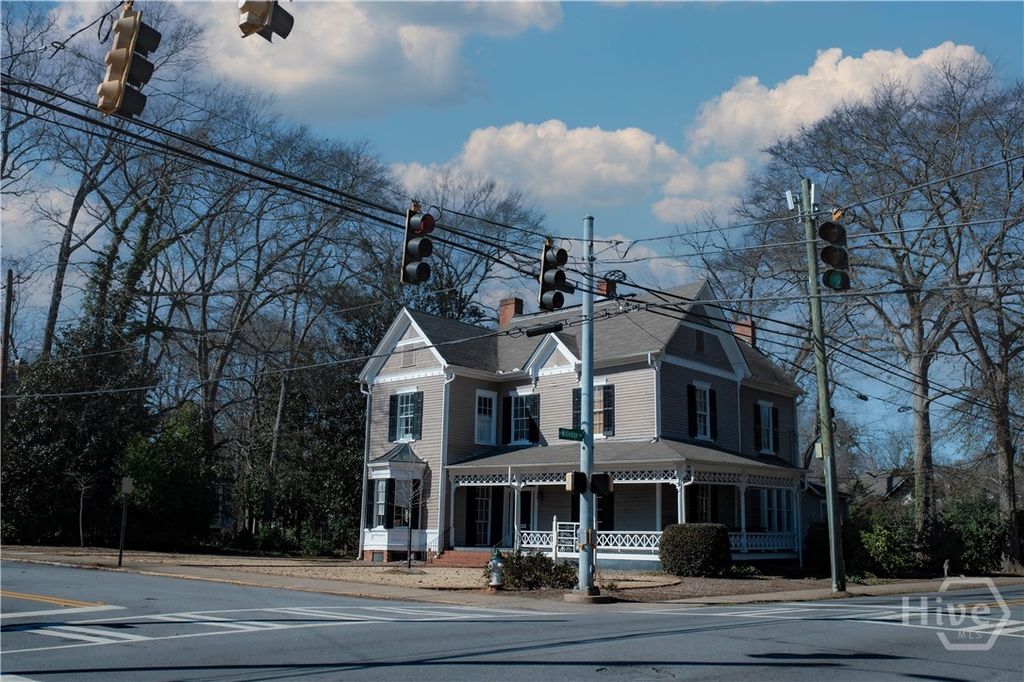 Image 2 of property listing at 524 Hill Street, Athens, GA 30601