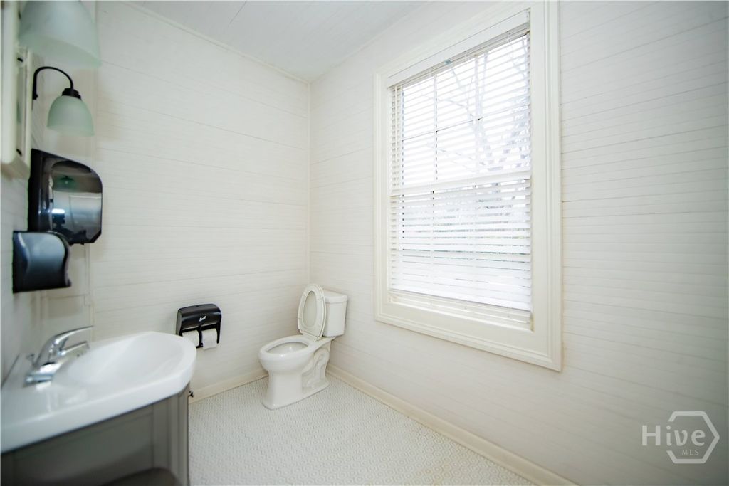 Image 27 of property listing at 524 Hill Street, Athens, GA 30601