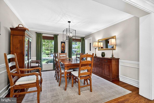 5 FAIRWAY DR, West Windsor, NJ 08550