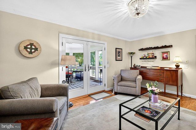 5 FAIRWAY DR, West Windsor, NJ 08550