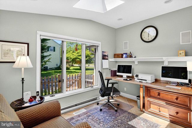 5 FAIRWAY DR, West Windsor, NJ 08550