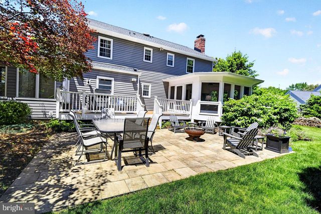 5 FAIRWAY DR, West Windsor, NJ 08550