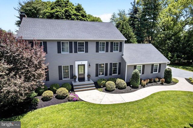 5 FAIRWAY DR, West Windsor, NJ 08550
