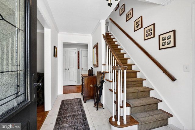 5 FAIRWAY DR, West Windsor, NJ 08550