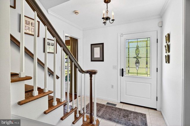 5 FAIRWAY DR, West Windsor, NJ 08550