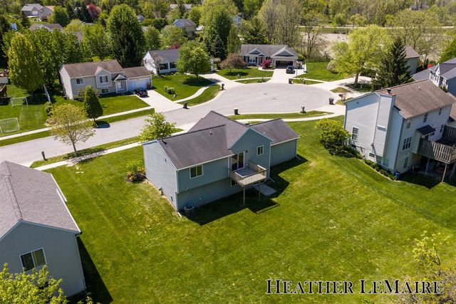 2070 Shiloh Point Drive, Grand Rapids, MI 49546