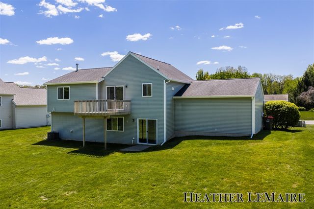 2070 Shiloh Point Drive, Grand Rapids, MI 49546