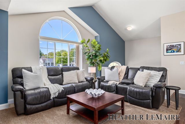 2070 Shiloh Point Drive, Grand Rapids, MI 49546