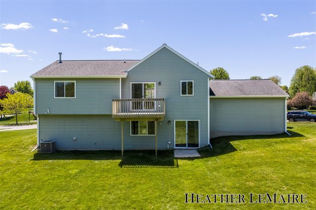 2070 Shiloh Point Drive, Grand Rapids, MI 49546