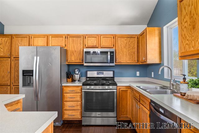 2070 Shiloh Point Drive, Grand Rapids, MI 49546