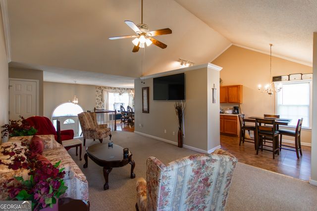 64 Wooddale Lane, Carrollton, GA 30117