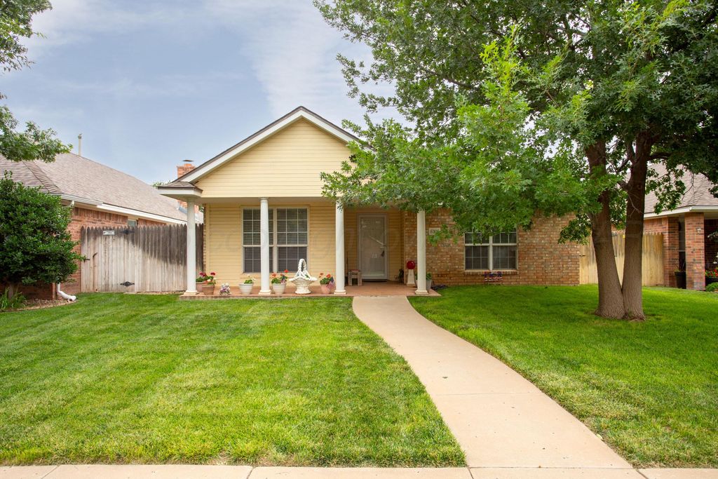 6206 OAKCREST Lane, Amarillo, TX 79109