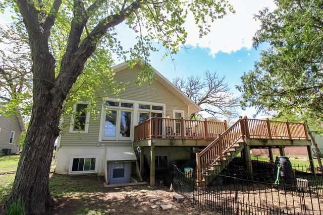 708 17th Avenue, Eldora, IA 50627