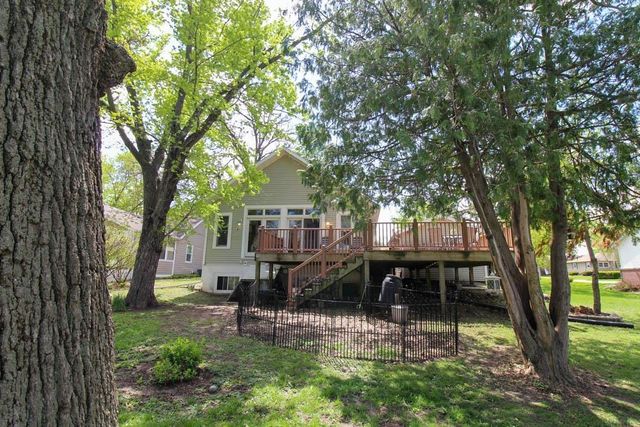 708 17th Avenue, Eldora, IA 50627