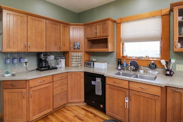 708 17th Avenue, Eldora, IA 50627
