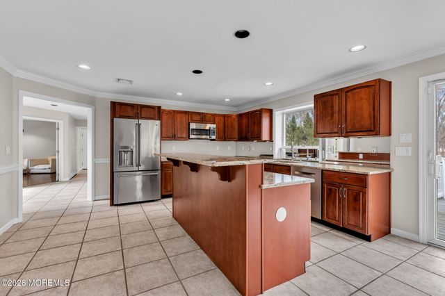 124 Taylors Mills Road, Manalapan, NJ 07726