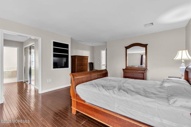 124 Taylors Mills Road, Manalapan, NJ 07726