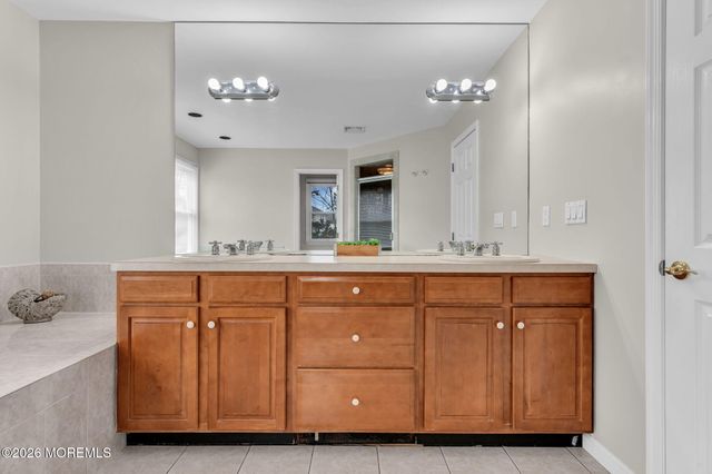 124 Taylors Mills Road, Manalapan, NJ 07726