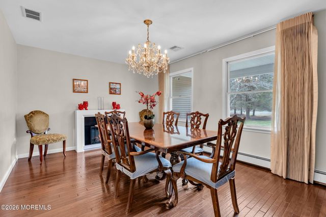 124 Taylors Mills Road, Manalapan, NJ 07726