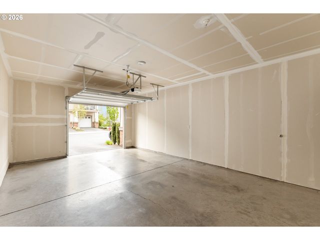 17137 Sw APPLEDALE Rd 304, Beaverton, OR 97007