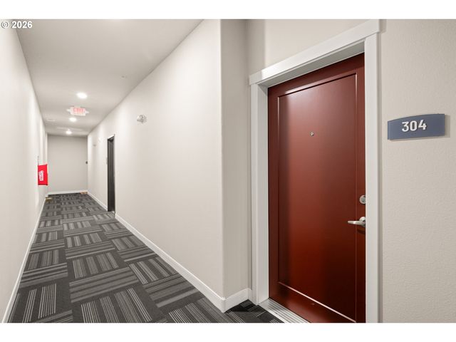 17137 Sw APPLEDALE Rd 304, Beaverton, OR 97007