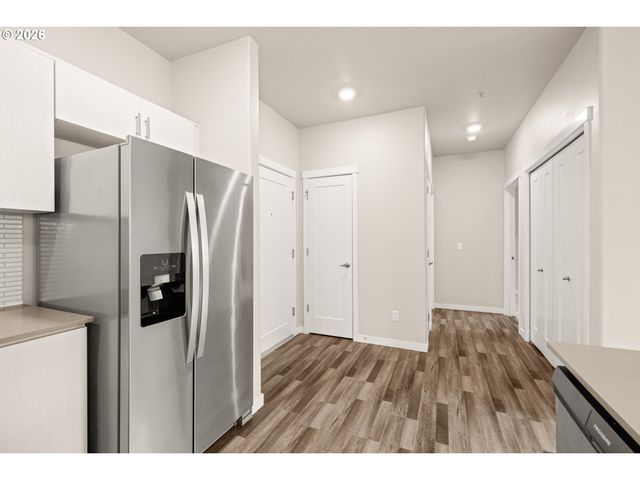 17137 Sw APPLEDALE Rd 304, Beaverton, OR 97007