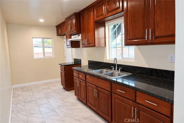 1850 W Arlington Street, Long Beach, CA 90810