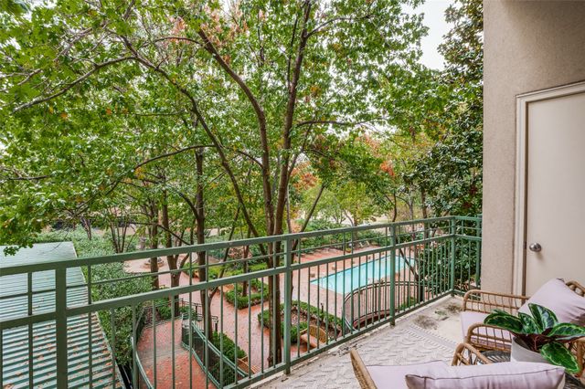 5055 Addison Circle 422, Addison, TX 75001