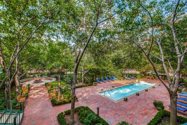 5055 Addison Circle 422, Addison, TX 75001