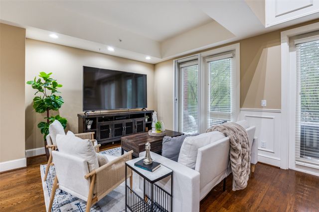 5055 Addison Circle 422, Addison, TX 75001