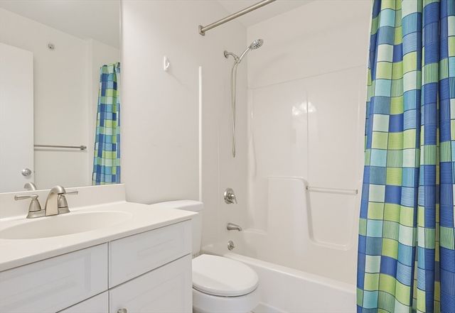 72 Ashland St 408, Malden, MA 02148