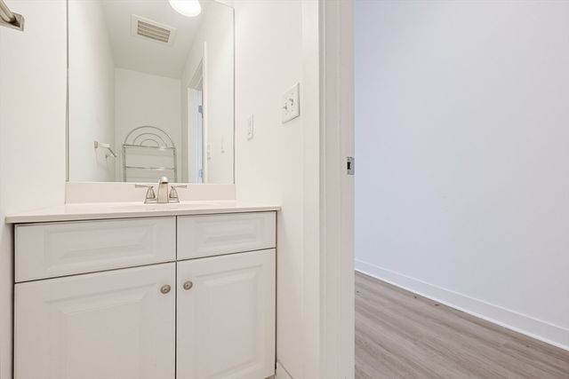 72 Ashland St 408, Malden, MA 02148
