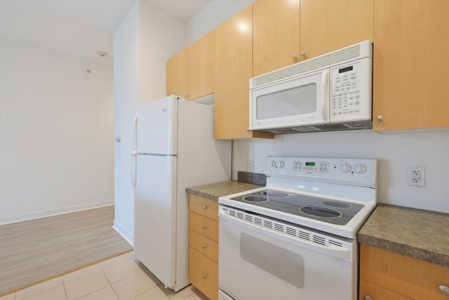 72 Ashland St 408, Malden, MA 02148