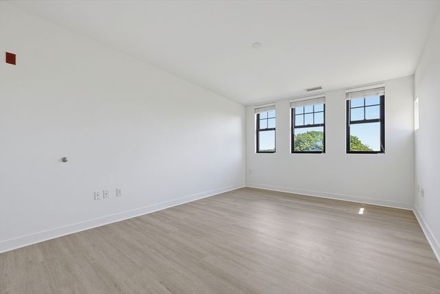 72 Ashland St 408, Malden, MA 02148