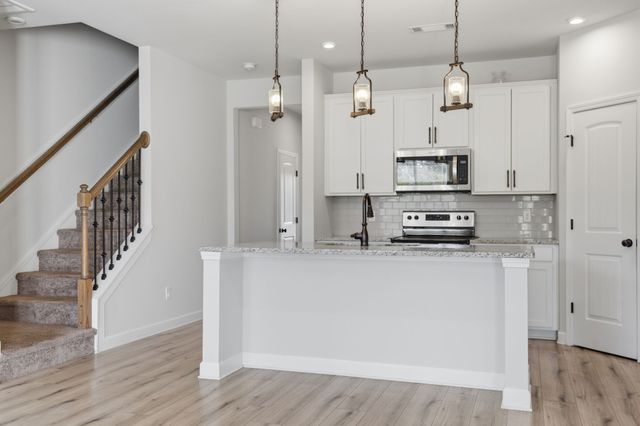 139 Fister Dr, Lebanon, TN 37090