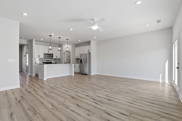 139 Fister Dr, Lebanon, TN 37090
