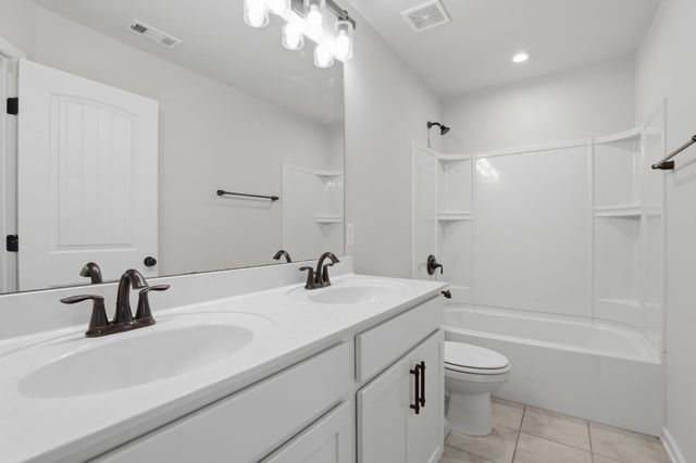 139 Fister Dr, Lebanon, TN 37090