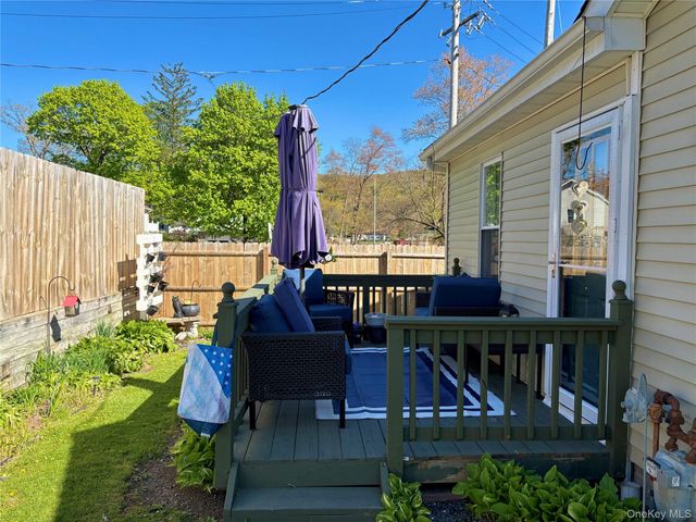 42 Waterstone Road, Greenwood Lake, NY 10925