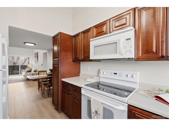433 Wright St 304, Lakewood, CO 80228