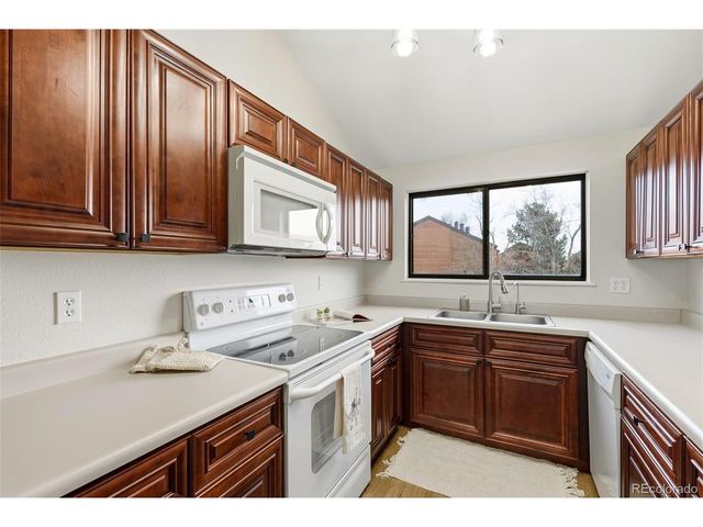 433 Wright St 304, Lakewood, CO 80228