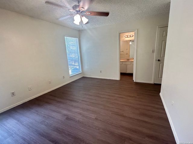 14411 Woods Hole Dr, San Antonio, TX 78233