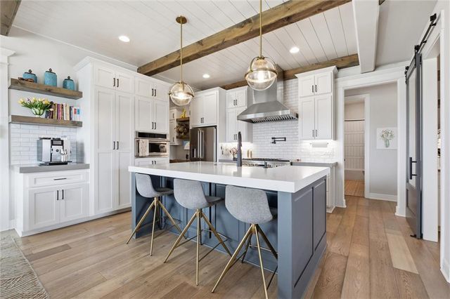 202 NW Ambersham Drive, Lee's Summit, MO 64081
