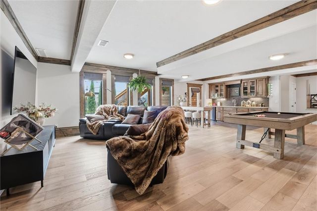 202 NW Ambersham Drive, Lee's Summit, MO 64081