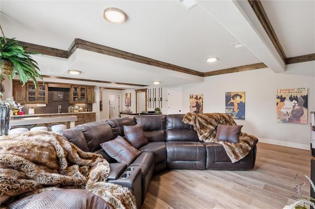 202 NW Ambersham Drive, Lee's Summit, MO 64081