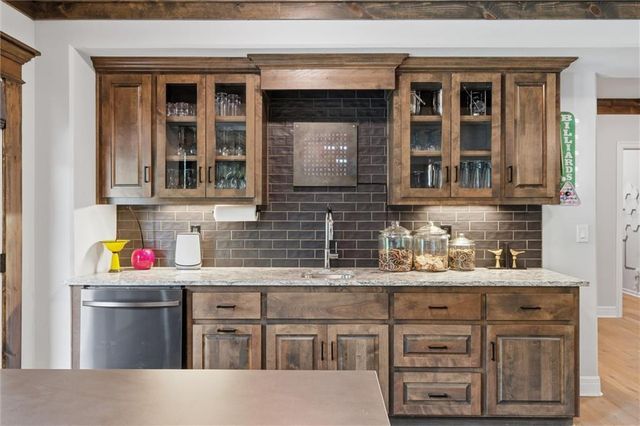 202 NW Ambersham Drive, Lee's Summit, MO 64081