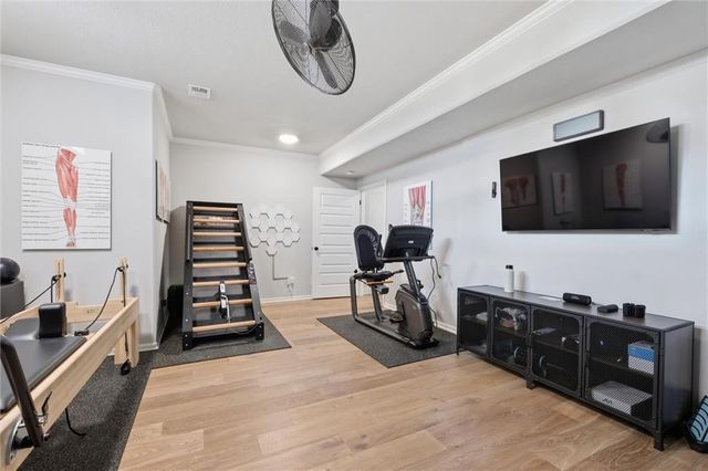 202 NW Ambersham Drive, Lee's Summit, MO 64081