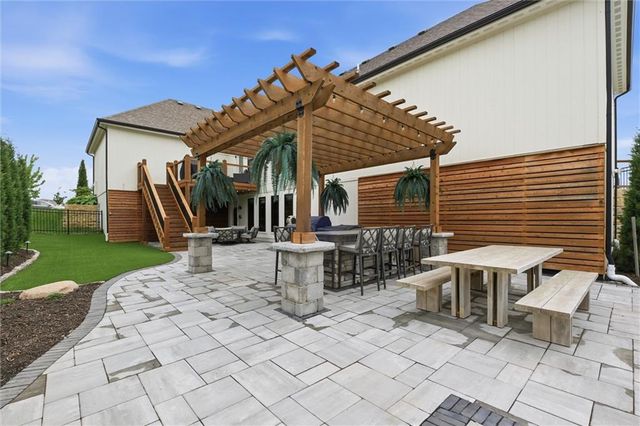 202 NW Ambersham Drive, Lee's Summit, MO 64081