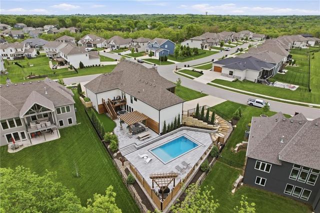 202 NW Ambersham Drive, Lee's Summit, MO 64081